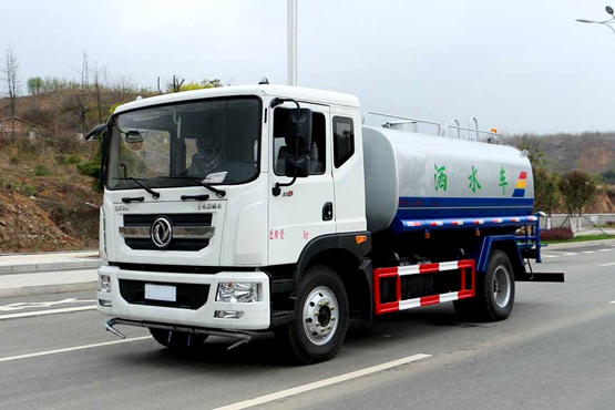 怎樣排除灑水車柴油機(jī)過早、過遲的噴油現(xiàn)象？